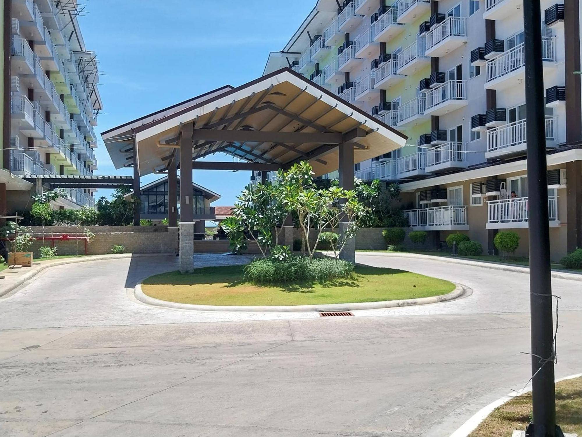 Stay And Fly At Amani Grand Resort Residences Lapu-Lapu City Eksteriør billede