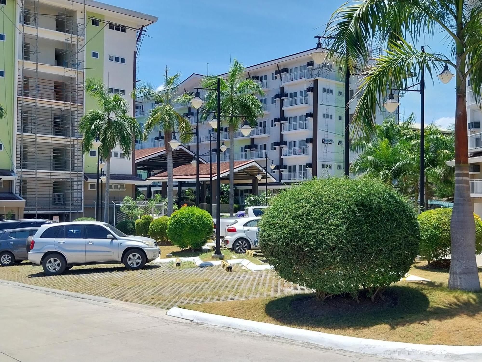 Stay And Fly At Amani Grand Resort Residences Lapu-Lapu City Eksteriør billede