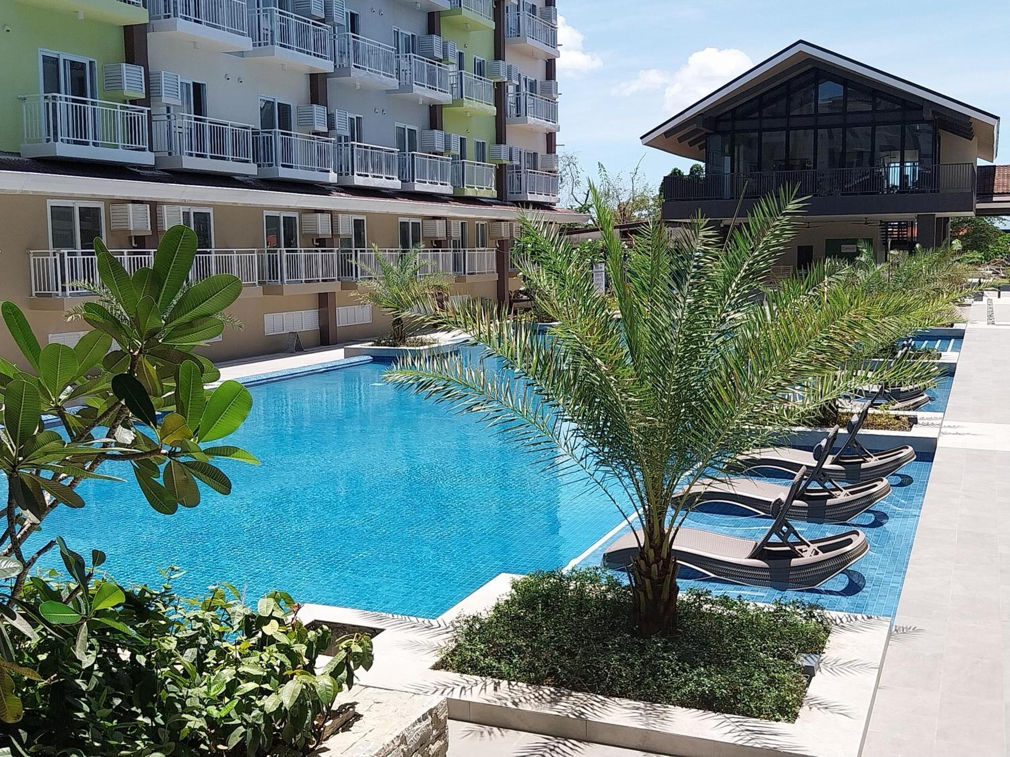 Stay And Fly At Amani Grand Resort Residences Lapu-Lapu City Eksteriør billede