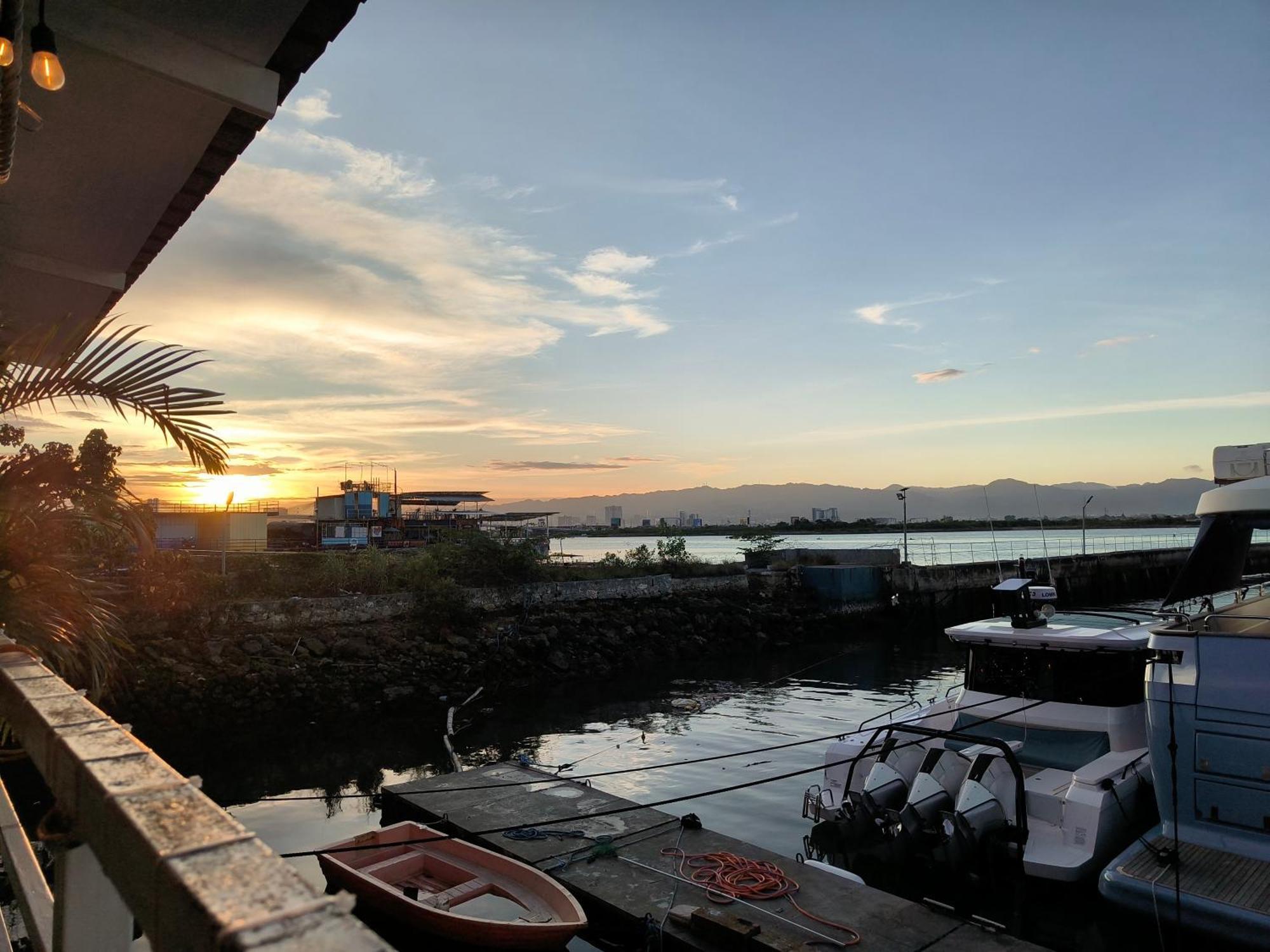 Stay And Fly At Amani Grand Resort Residences Lapu-Lapu City Eksteriør billede
